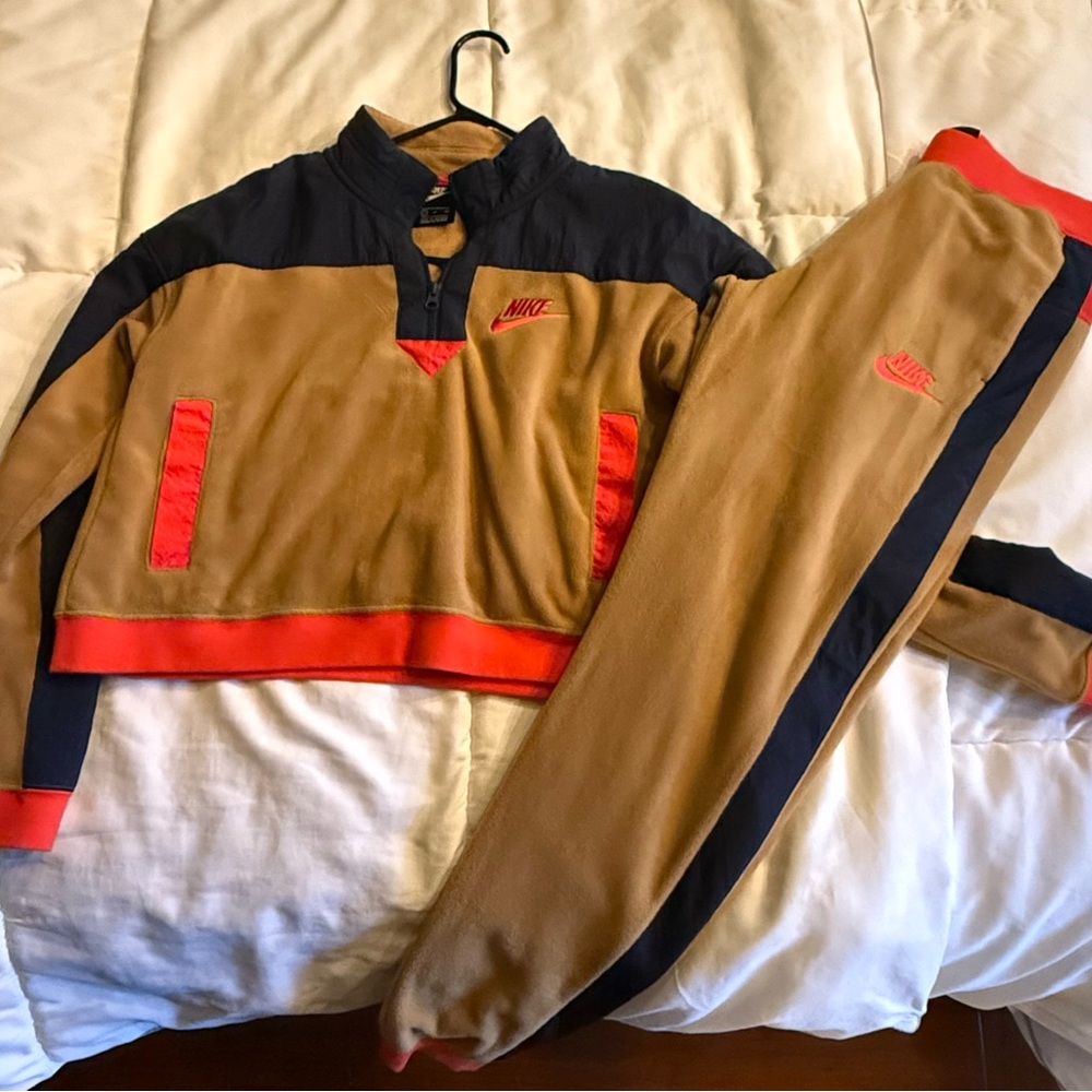 Nike Sweatsuit